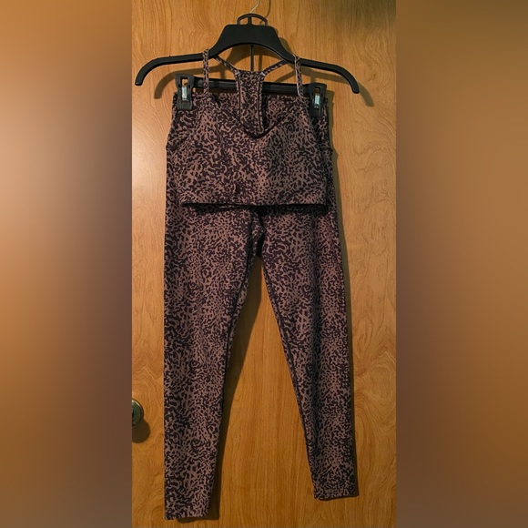 Sage Collective Animal Print Sports Bra & Leggings Set - Picture 1 of 6
